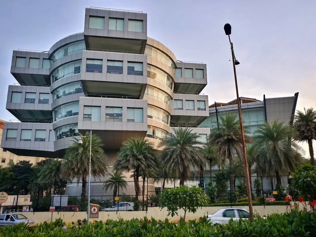 Oracle's stacked-floor building at Bagmane Tech Park
